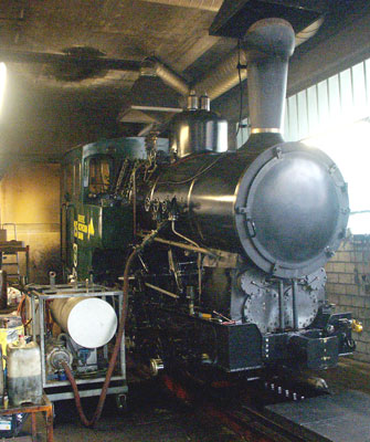 BRB No.15 in the shed at Brienz plugged in to the preheater (which itself was not plugged in.) October 8 2003