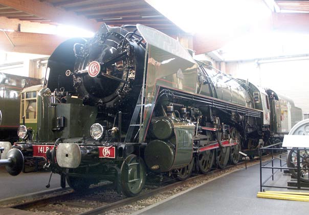 2-8-2 141R1187 was built by US firm Baldwin in 1947 to help rehabilitate the SNCF after World War II. After some work by Chapelon these already good locomotives were further improved. A maximum of 2928 drawbar horsepower was recorded from a modified loco, some 400 horsepower better than an 'as built' loco. They introduced to France the rugged American construction and good mechanical reliability that would have featured in Chapelon's post war locomotives if they had been built. May 31 2003