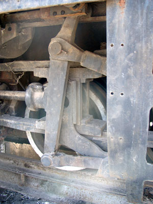 On the lefthand side a little of the motion remains. This shows the combination (lap and lead) lever, the interestingly arranged drive from the crosshead and the connection with the radius rod and valve stem crosshead. October 14 2004 