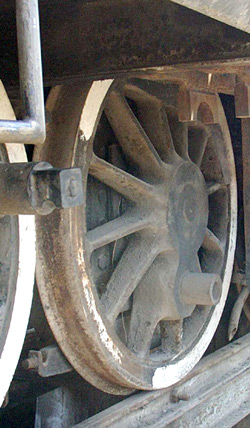 As can be seen here the loco did not have huge flanges on the flanged driven wheels. 14 October 2004 