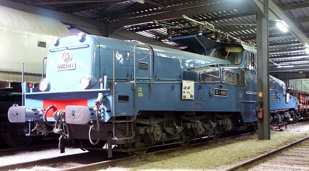 CC-14018 "Monocabine" was found stored in the reserve collection. An interesting looking locomotive ! It entered service in 1959 and was withdrawn from Mohon depot in 1981. October 9 2003