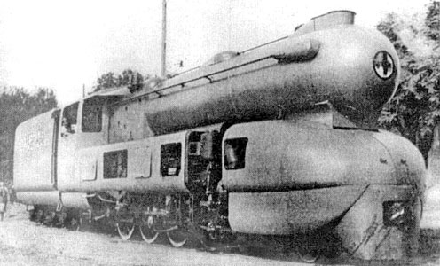 'Argentina', an unique 4 cylinder 2120 HP narrow gauge locomotive. It is seen here at Rosario, almost finished, in 1949. Click here or on the image to see a larger version.
